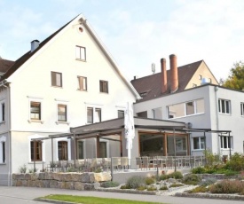 Land-gut-Hotel Landgasthof zur Rose