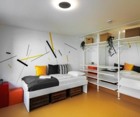 Designer Hostel (2B)
